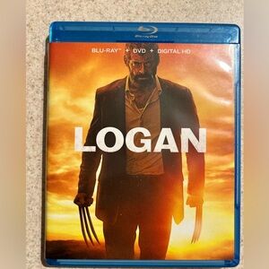 Logan Blu-ray + DVD + Digital HD